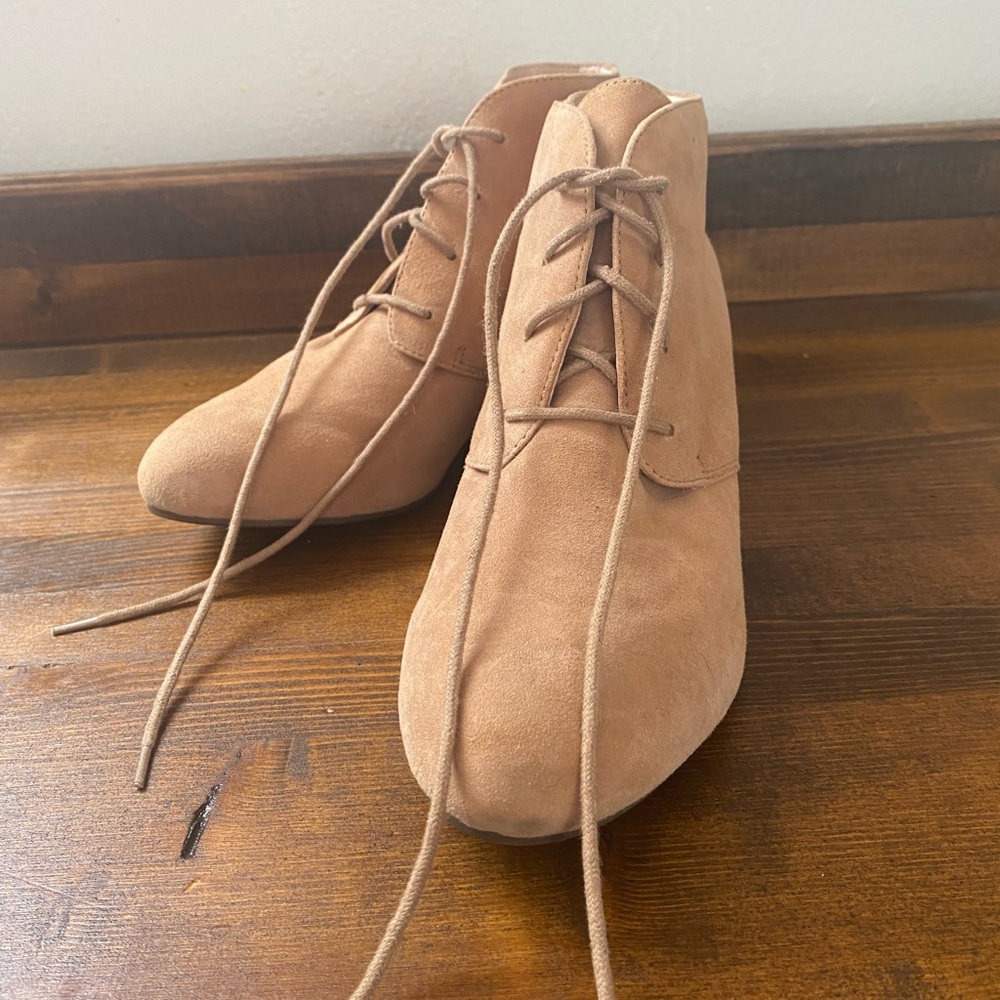 Vionic Ankle Wedge Boots Size 10 Very Good